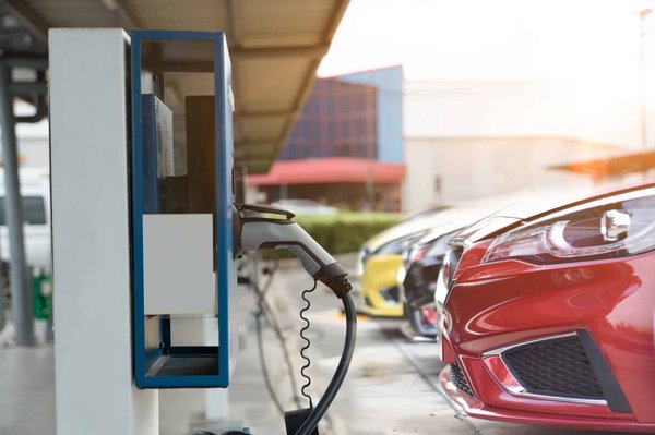 Installation d'une borne électrique pour voitures : ce que vous devez savoir