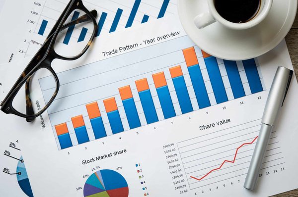 Quelle est la différence entre le trading technique et le trading fondamental?