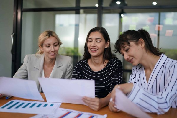 Décision entrepreneuriale: EURL ou SARL, quel statut choisir pour votre projet d'affaires?