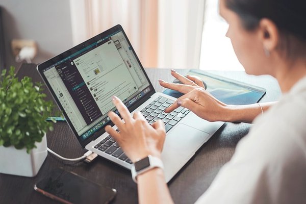 Studi : boostez votre carrière avec une formation en ligne